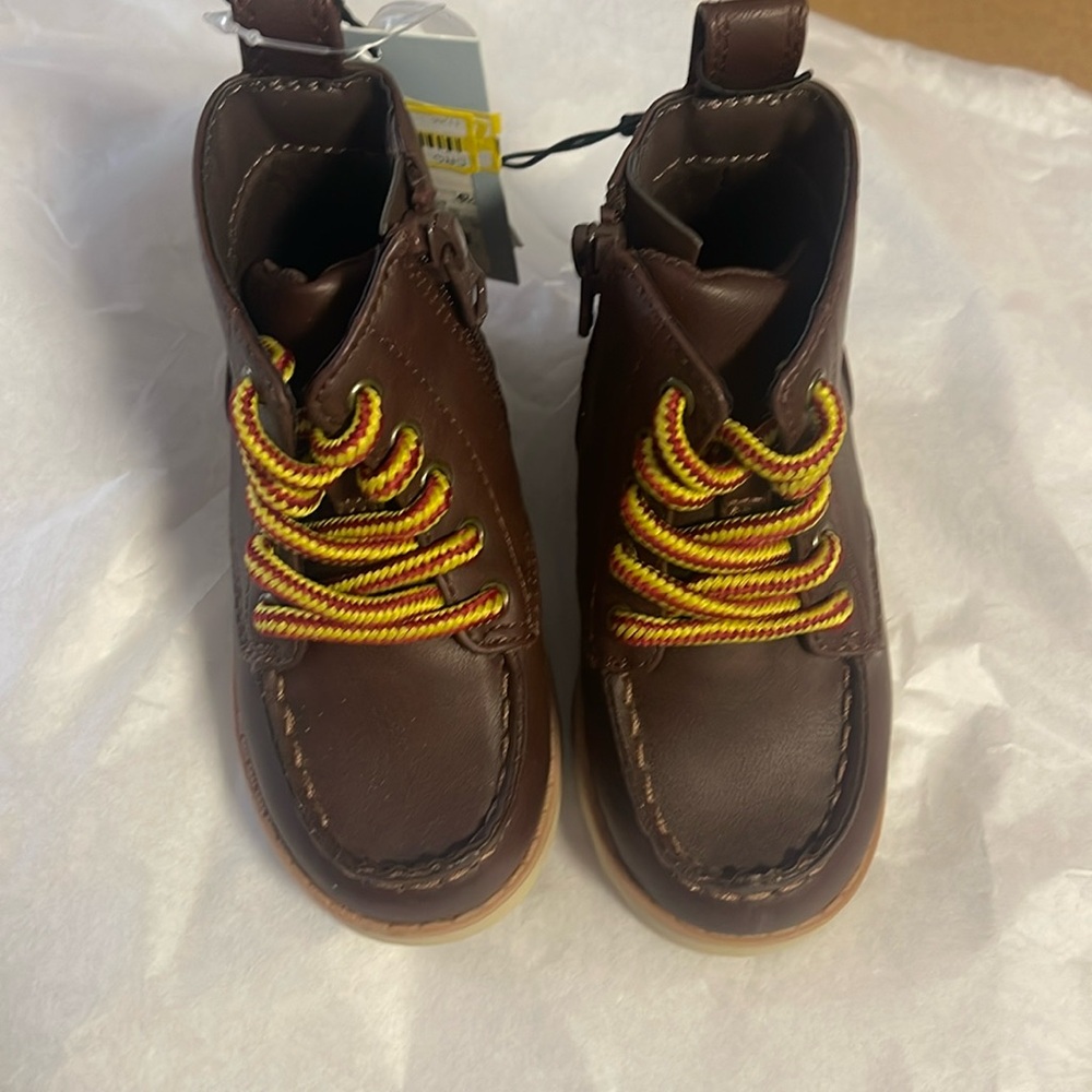 Cat and jack boots